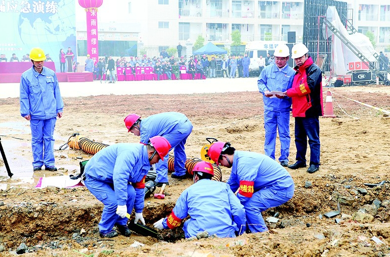 天然气管道泄露应急救援演练在康王开发区举行,来自市应急办,华润燃气