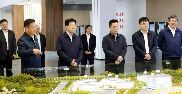 李挚赴岳阳学院调研