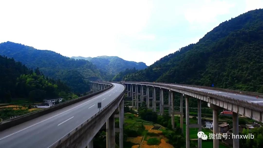 【庆祝改革开放40周年】湖南高速公路:从零公里起步 跃居全国第五