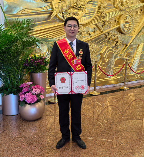 以匠心铸就卓越，用奉献书写担当——城陵矶新港区劳模风采
