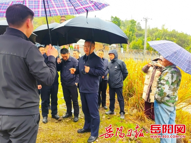以万全准备打赢防汛抗灾硬仗