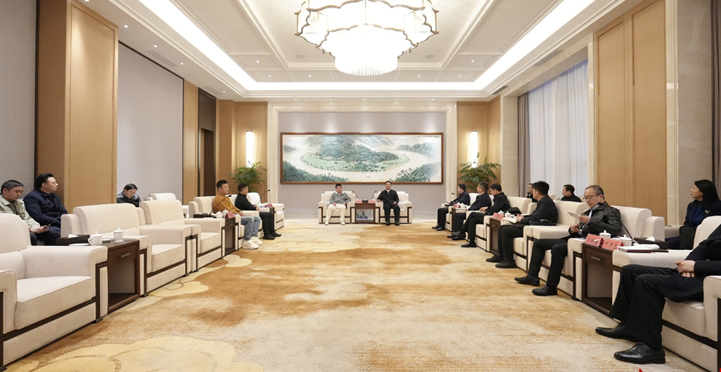  л������������ٵݴ�ҵ�ϻ��˽�����һ��