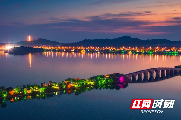 南湖夜景.JPG