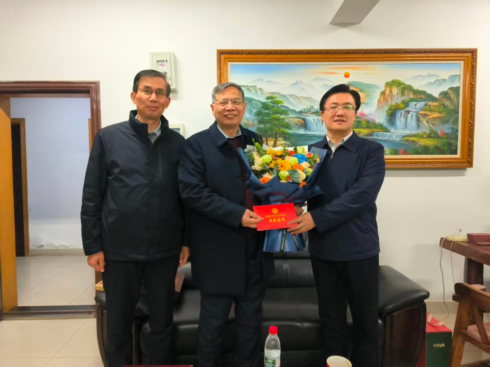 ��ϵɣ��   ������չ �������쵼����ɳ�ݷ�ο��������Ժʿ